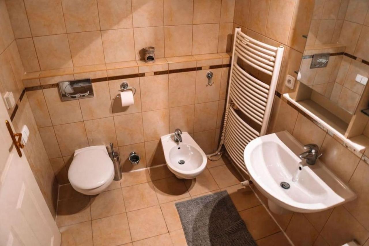 Riverside Duplex Loft Apartmán *